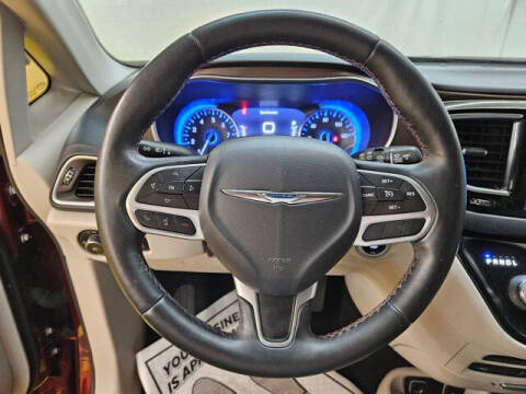 2017 Chrysler Pacifica Touring-L Plus