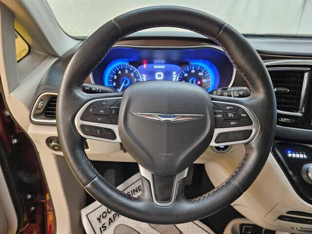 2017 Chrysler Pacifica Touring-L Plus