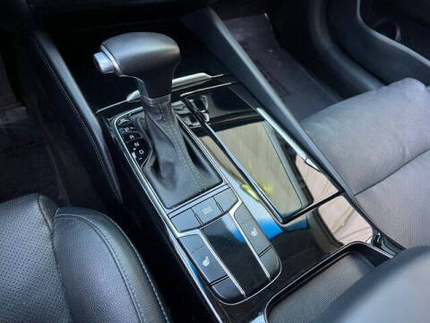 2017 Kia Cadenza Premium