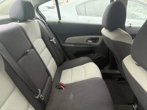 2013 Chevrolet Cruze LS Auto