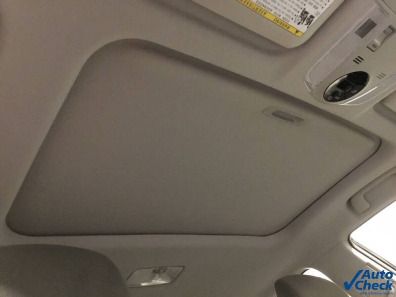 2015 Toyota Prius Three