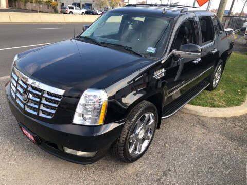 2008 Cadillac Escalade EXT for sale at STATE AUTO SALES in Lodi NJ