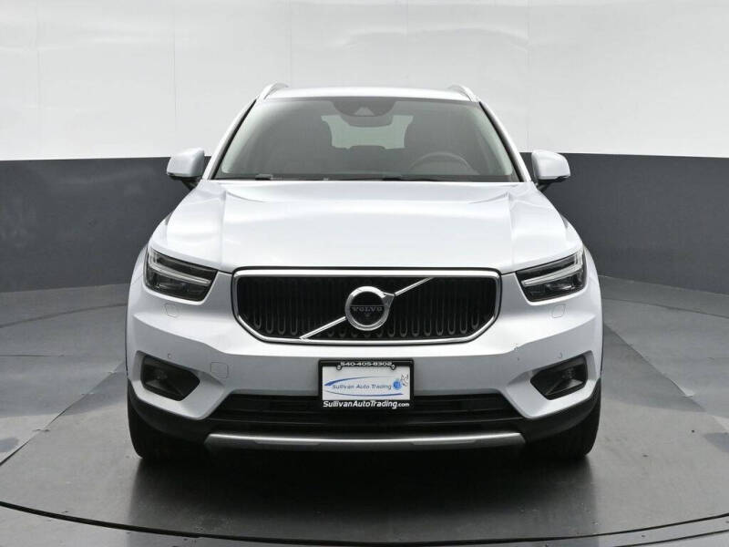 2021 Volvo XC40 T5 Momentum