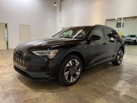 2022 Audi e-tron quattro Premium