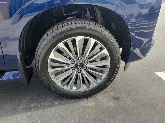 2025 Infiniti QX80 Luxe