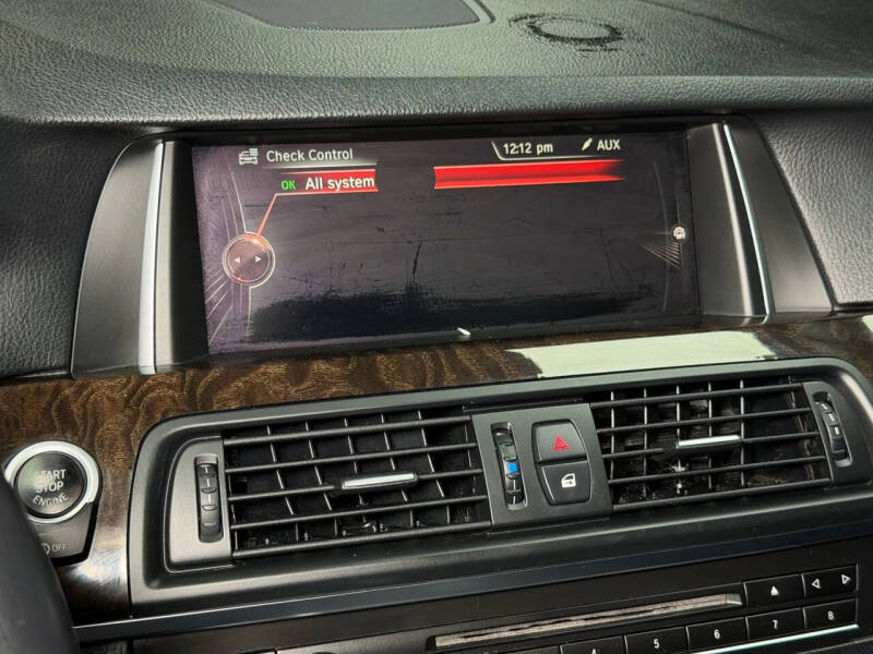 2016 BMW 5 Series 528i