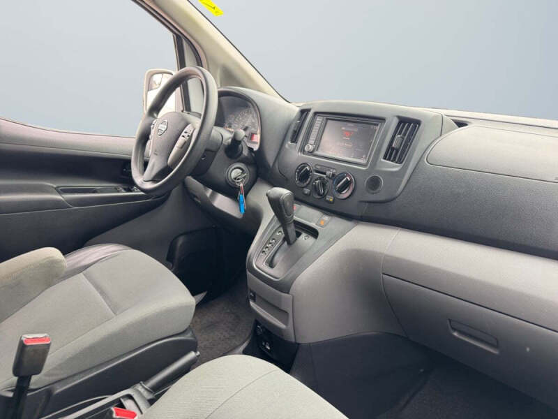 2021 Nissan NV200 SV