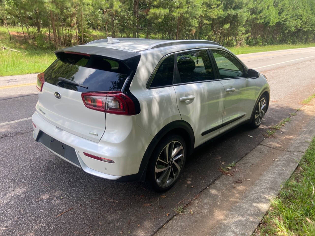 2018 Kia Niro for sale at Trading Solutions LLC in Buford, GA