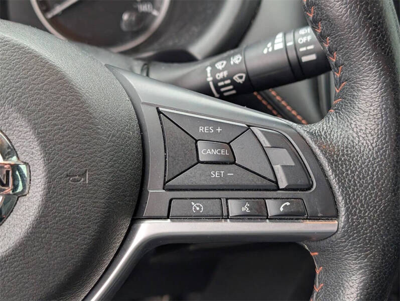 2019 Nissan Kicks SR