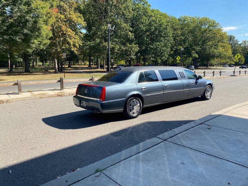 2011 Cadillac DTS Pro Coachbuilder Limo
