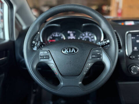2017 Kia Forte5 LX