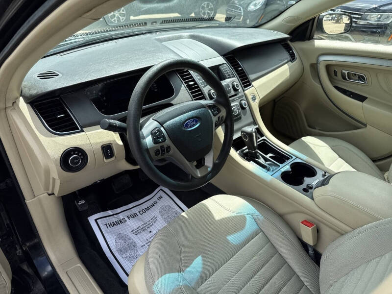 2018 Ford Taurus SE
