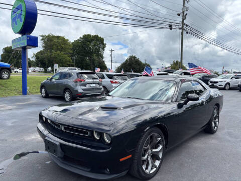 2015 Dodge Challenger SXT Plus
