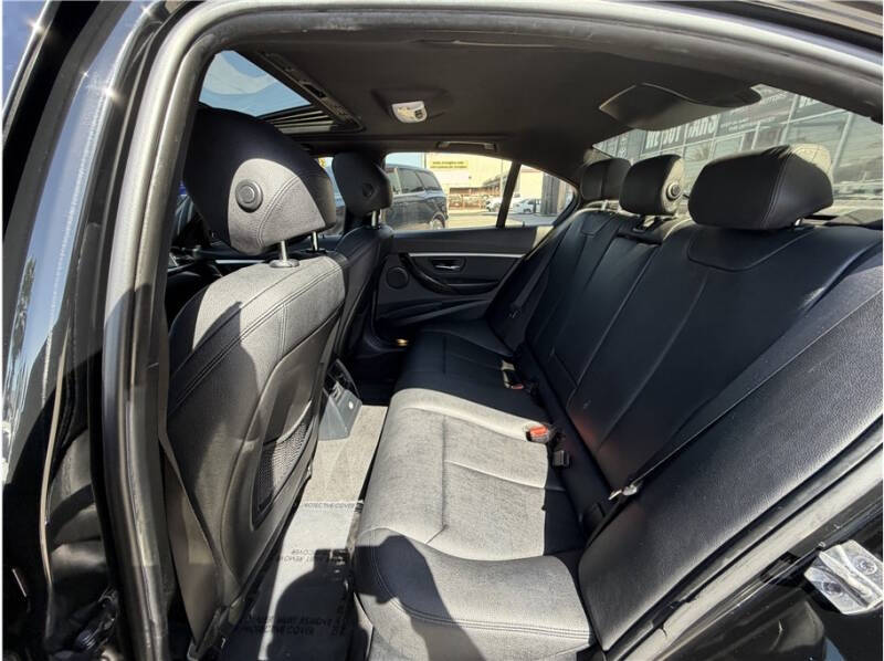 2017 BMW 3 Series 330i