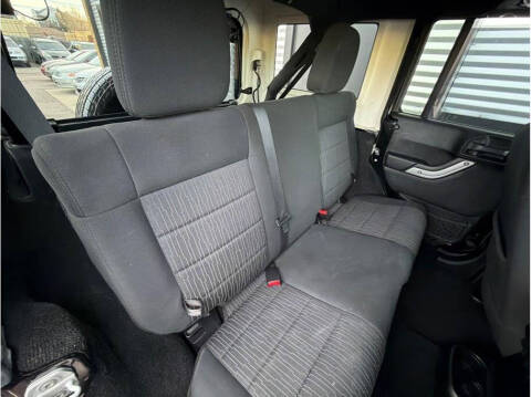 2011 Jeep Wrangler Unlimited Sahara