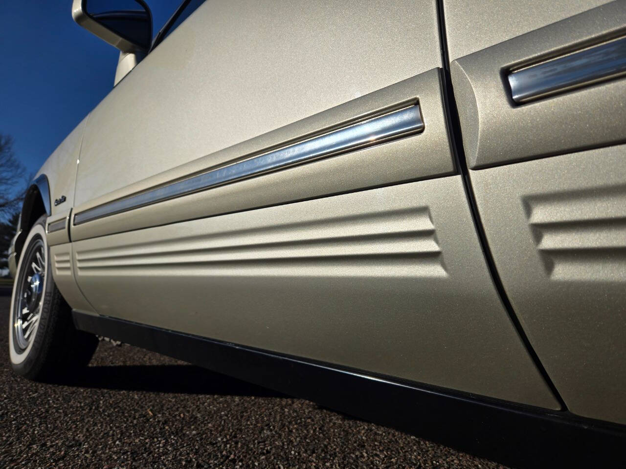 1997 Lincoln Town Car 29