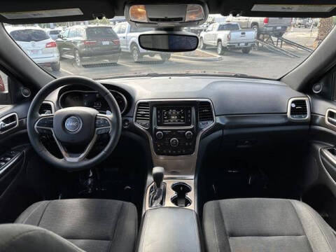 2017 Jeep Grand Cherokee Laredo