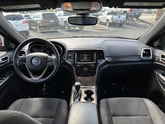 2017 Jeep Grand Cherokee Laredo