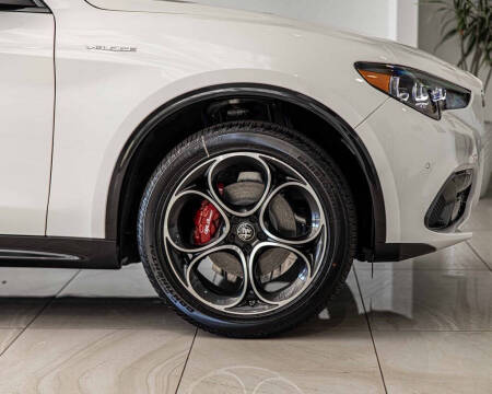 2025 Alfa Romeo Stelvio