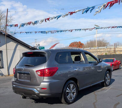 2017 Nissan Pathfinder S