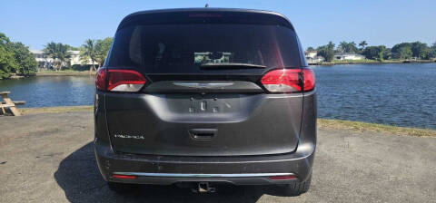 2018 Chrysler Pacifica Touring L