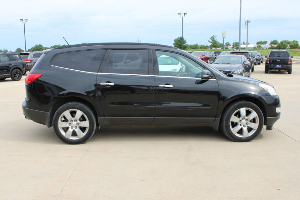 2011 Chevrolet Traverse for sale at Cresco Motor Company in Cresco, IA