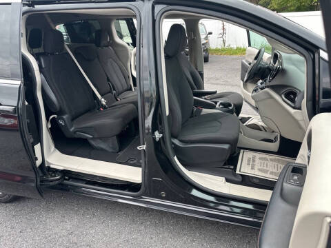 2017 Chrysler Pacifica Touring Plus