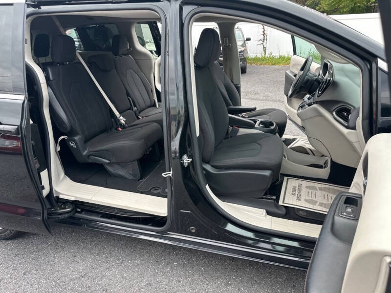 2017 Chrysler Pacifica Touring Plus