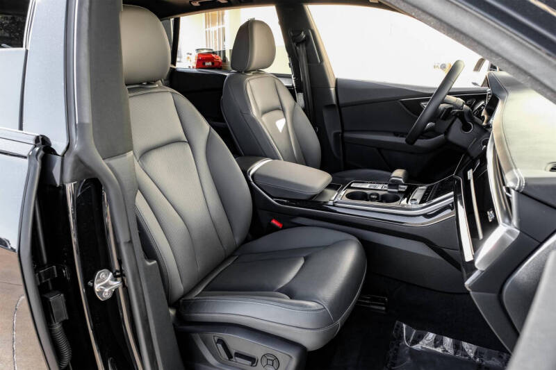 2019 Audi Q8 quattro Prestige 55 TFSI