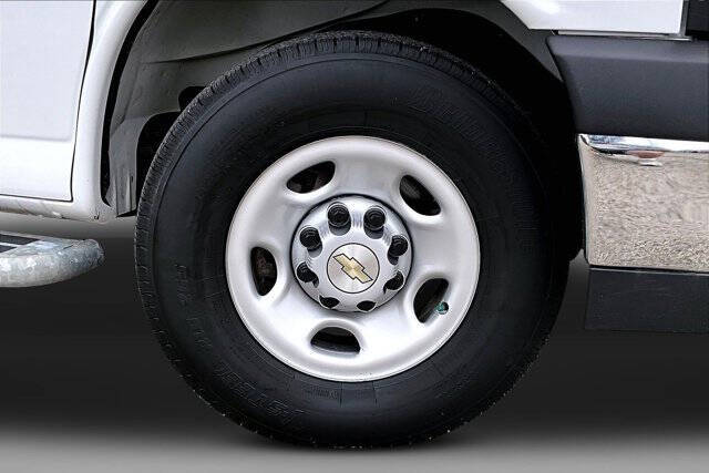 2024 Chevrolet Express 2500