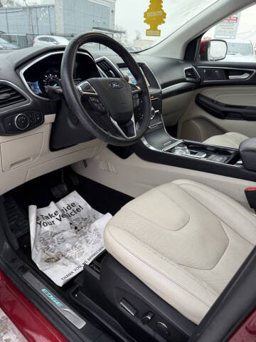 2019 Ford Edge Titanium