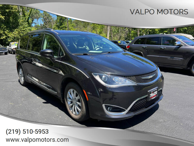 2017 Chrysler Pacifica for sale at Valpo Motors in Valparaiso IN