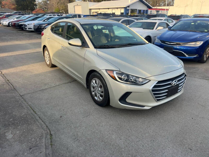 Used 2017 Hyundai Elantra SE with VIN 5NPD74LF8HH099833 for sale in Norfolk, VA