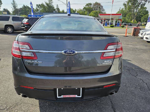 2017 Ford Taurus SEL