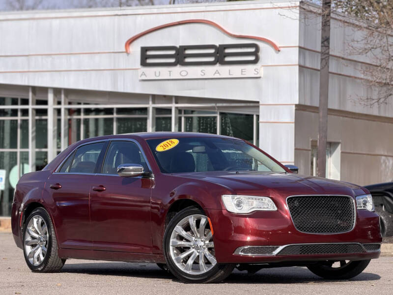 2018 Chrysler 300 Touring's photo