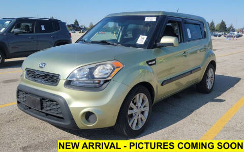 2013 Kia Soul for sale at DISTINCT AUTO GROUP LLC in Kent OH
