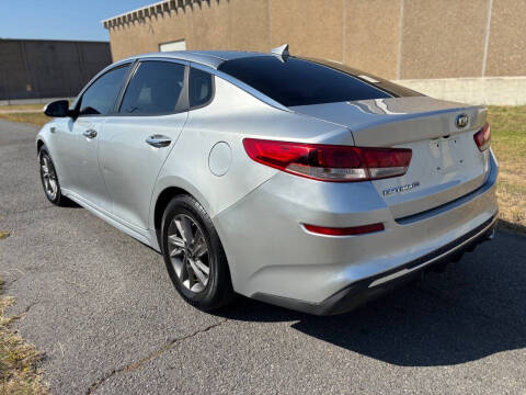 2020 Kia Optima LX