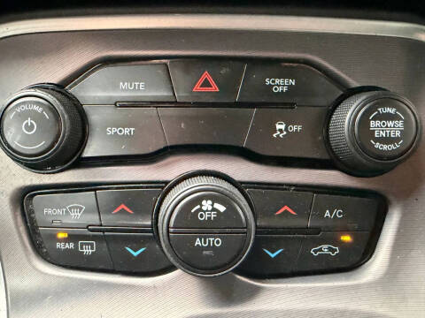 2021 Dodge Challenger SXT