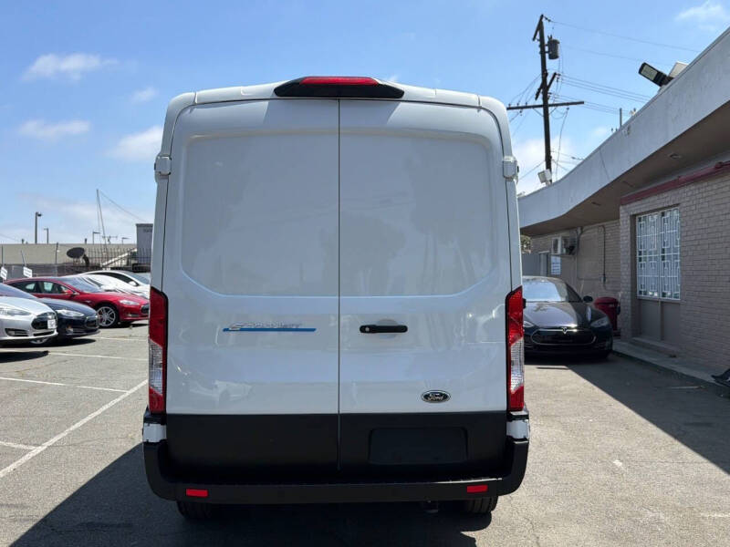 2023 Ford E-Transit 350