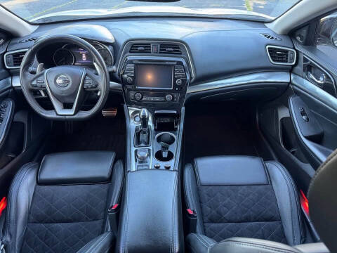 2017 Nissan Maxima 3.5 SR