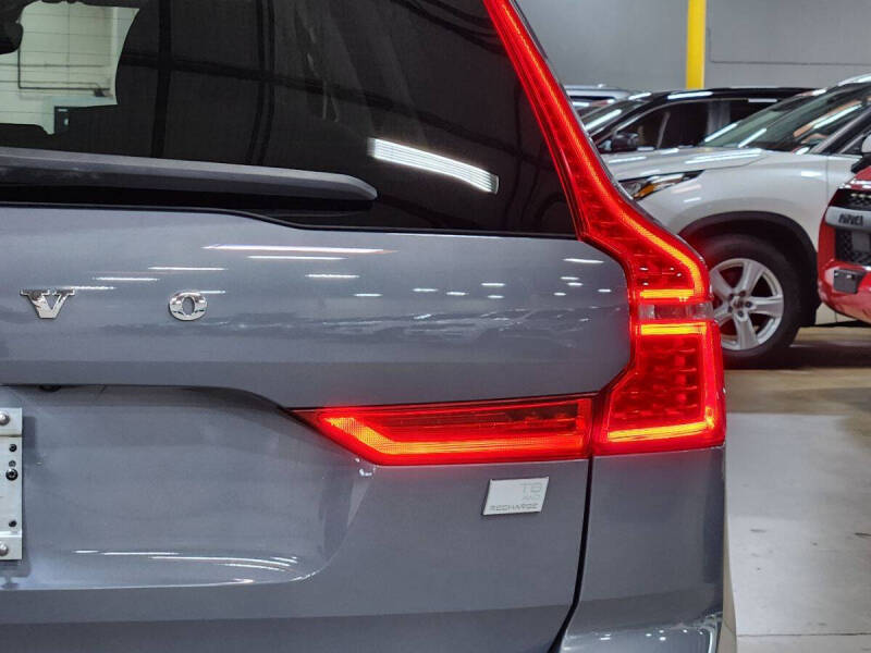 2023 Volvo XC60 Recharge T8 Plus Bright Theme