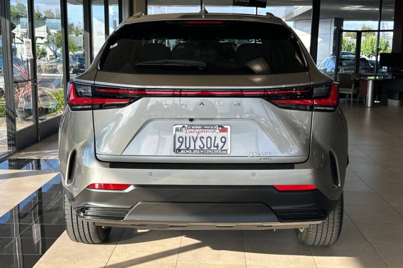 2025 Lexus NX 450h+