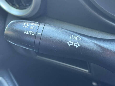 2024 Nissan Versa SR