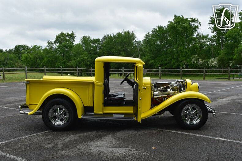 1932 Ford F-100
