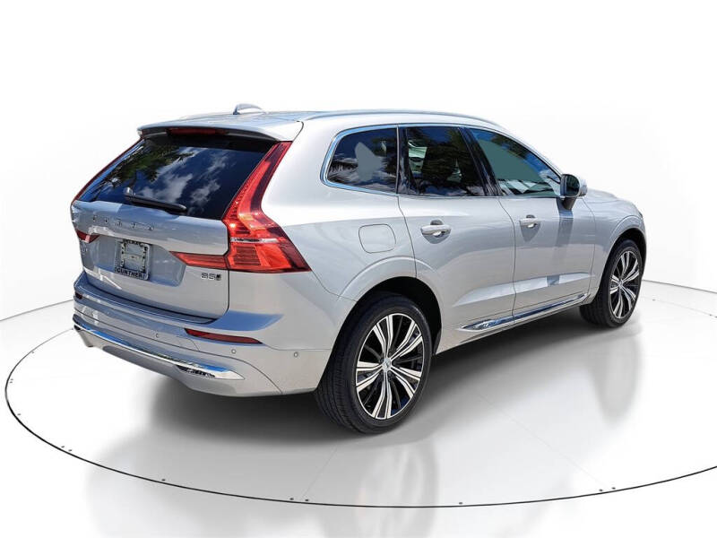 2023 Volvo XC60 B5 Plus Bright Theme