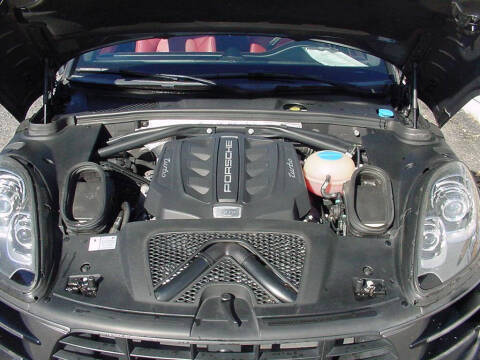 2016 Porsche Macan Turbo