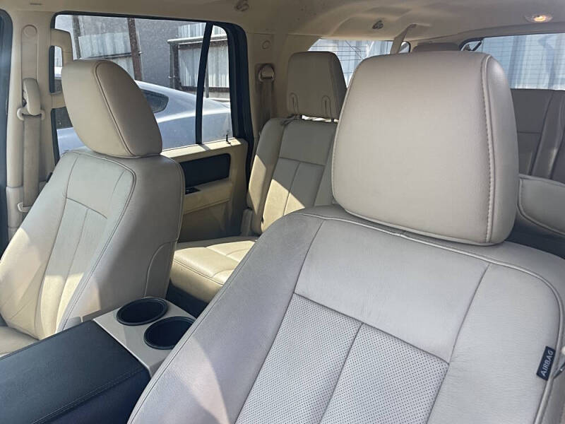 2017 Ford Expedition EL XLT