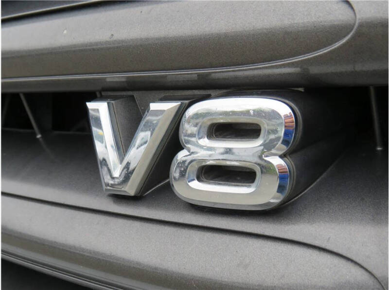 2004 Toyota Sequoia SR5