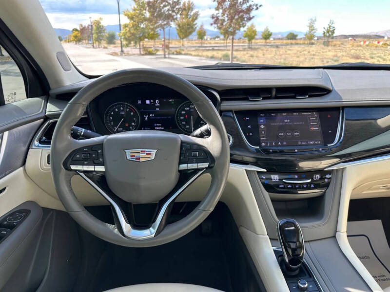 2020 Cadillac XT6 Premium Luxury