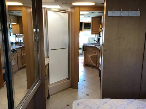 2005 National RV Dolphin 6320LX / 34ft